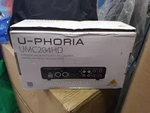 Behringer U-Phoria UMC 204HD