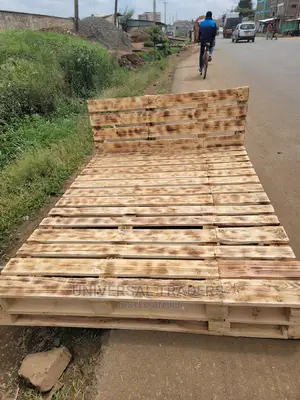 Pallets - 5*6 Pallet Bed - Wooden Pallet Bed - Detachable