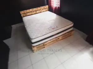 Versatile Wooden Pallet Bed - 5*6ft Wooden Bed