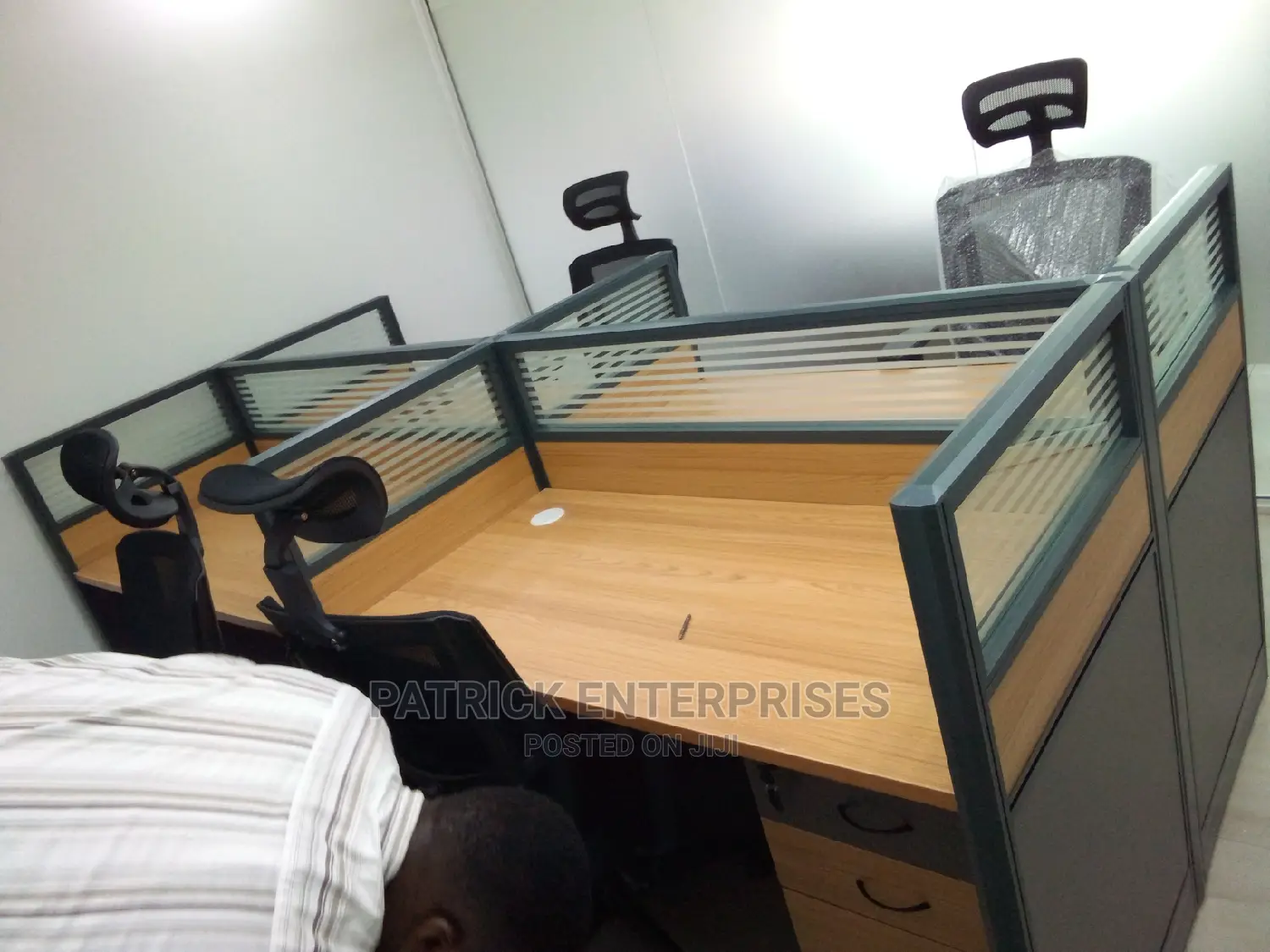 Imported Executive 4 Way Workstation