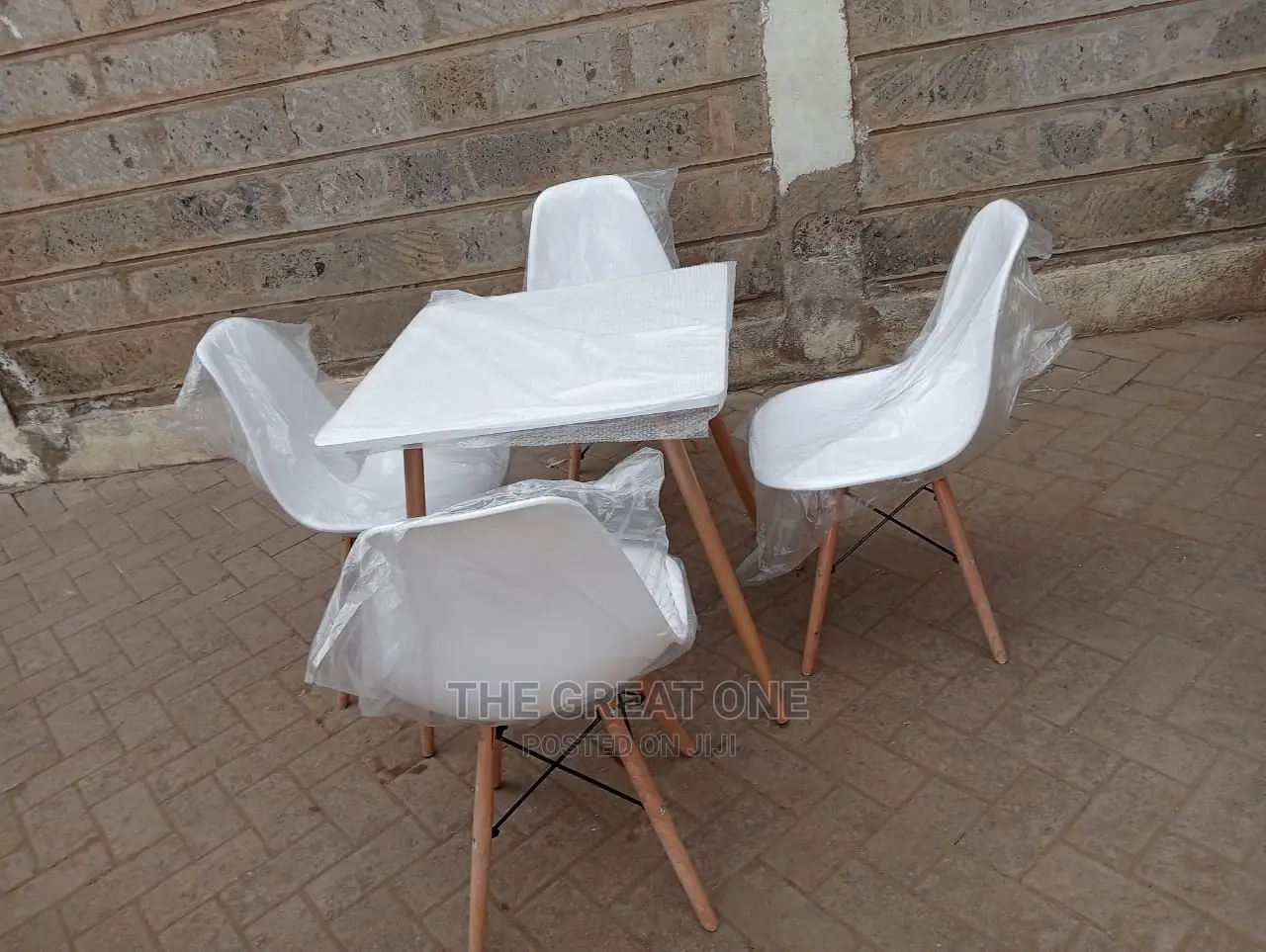 Dining Table and 4 Chairs