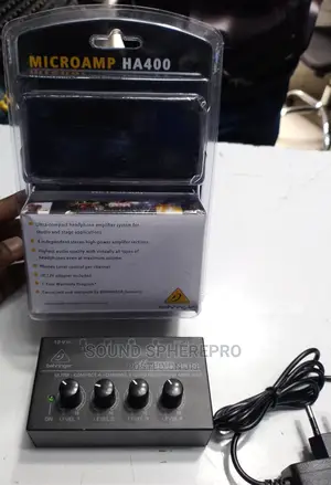 Behringer 4 Channel Headphones Amplifier HA400