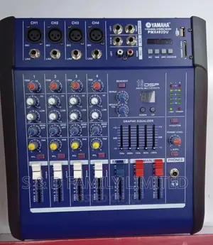 Omax PMX402DU Four Channels Powered Mixer