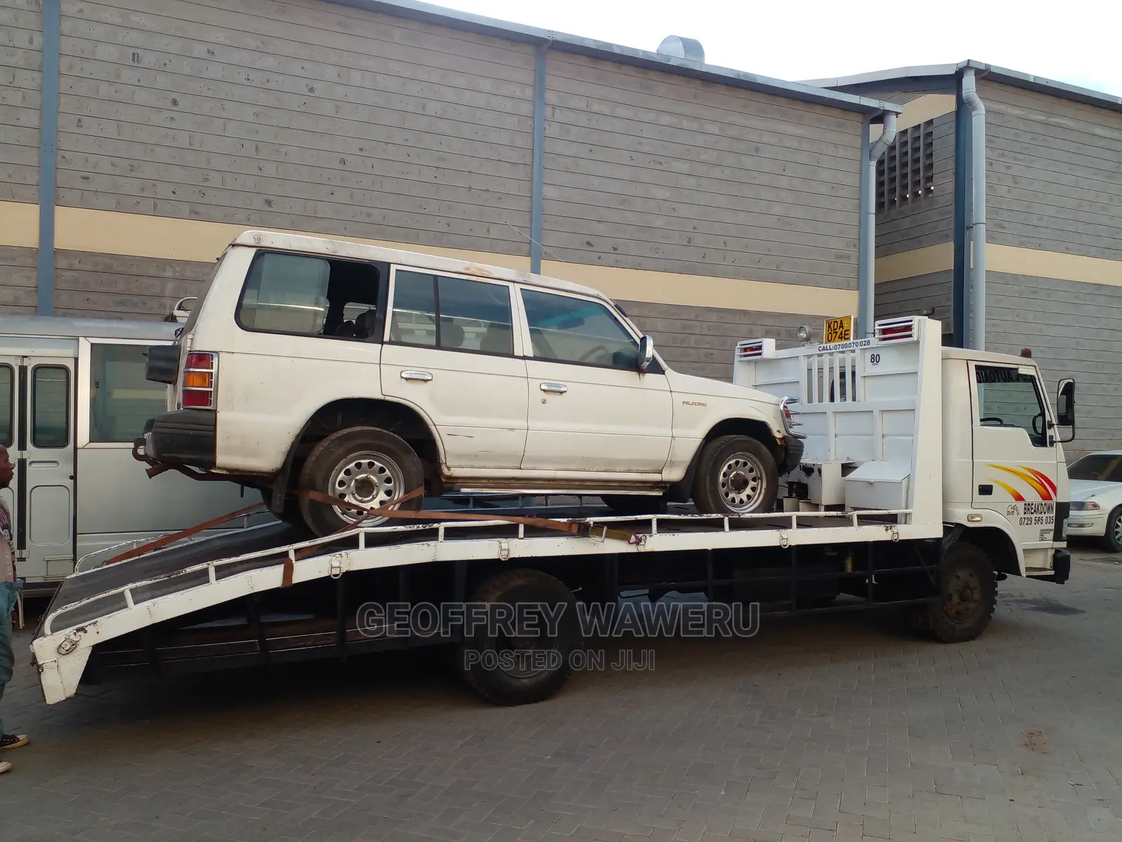 Flatbed Towing and Breakdown Services