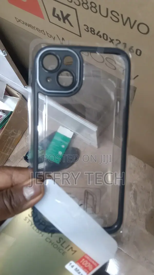 iPhone 14 Max Clear Transparent Colors Black Border Edges