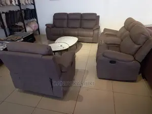 Spacious 6 Seater Recliner Sofa Set