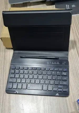 Samsung Galaxy Z Fold 4 With Wireless Bluetooth Keyboard
