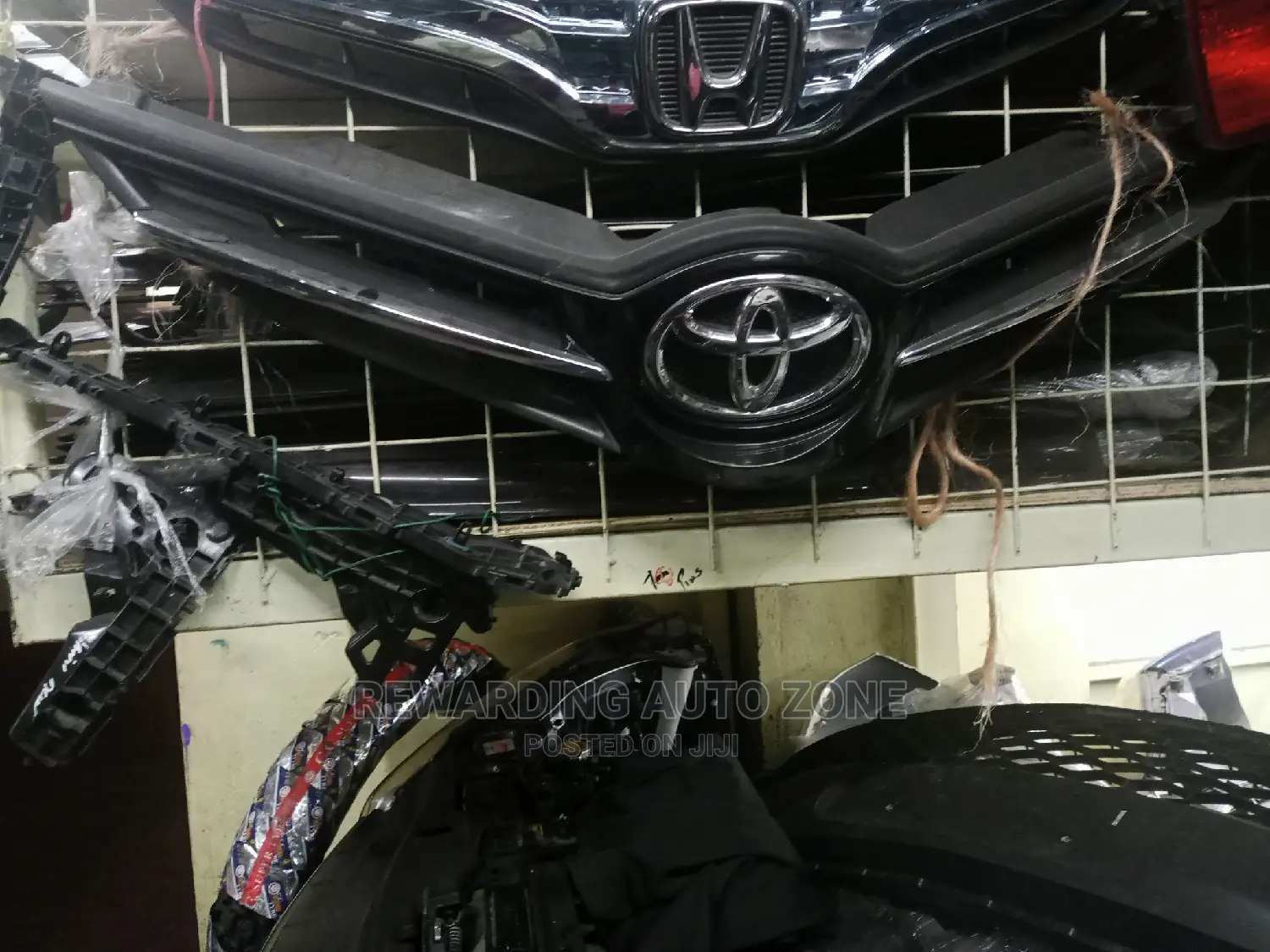 Auris 2012 Grille.