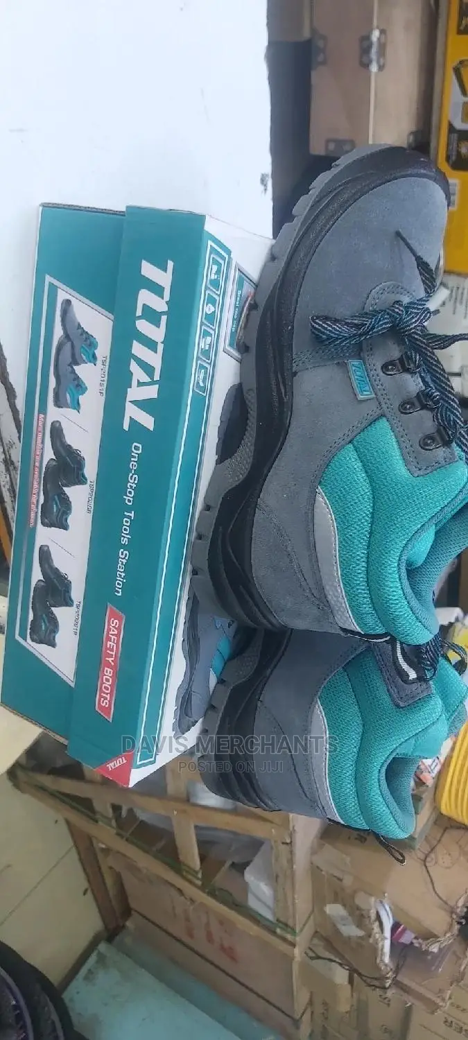 Safety Boots Size 43