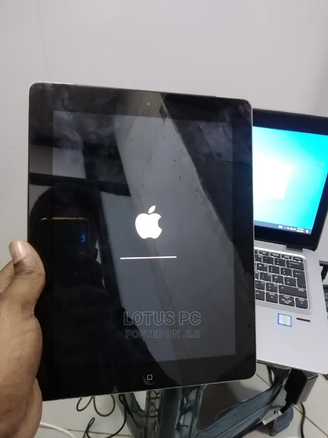 Apple iPad Wi-Fi +3G 64 GB Silver