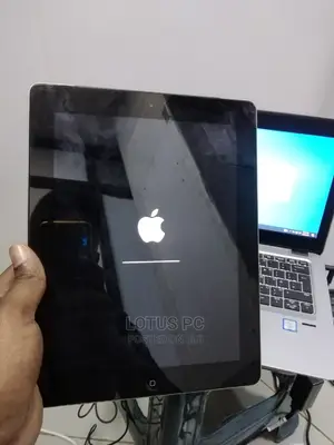 Apple iPad Wi-Fi +3G 64 GB Silver