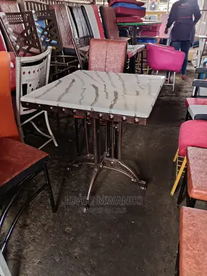 Restaurant Table Unique and New Design