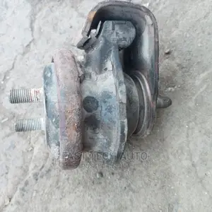 Suzuki Escudo Engine Mounting