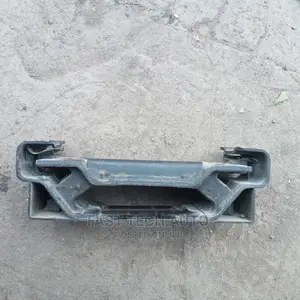 Suzuki Escudo Gear Box Mounting