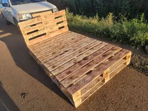 Exquisitely Made 4* 6 Pallet Bed