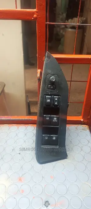 Subaru Forester 2014 Master Door Switch.