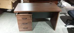 Imported Executive Office Desk 1.4 MTRS