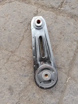 Gearbox Mount Nissan Serena, Lafesta, Extrail Available.