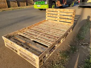 Exotic Wooden Pallet Beds in All Sizes