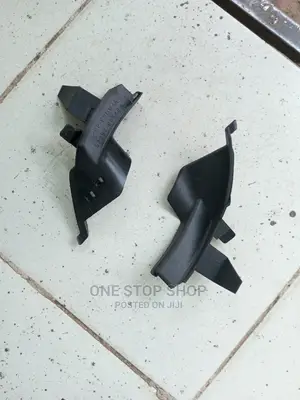 Replacement Windscreen Finisher for Prado 120