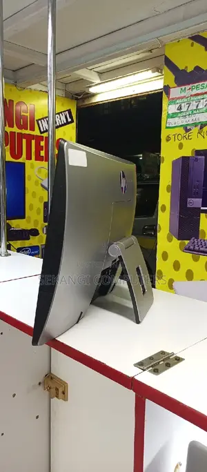 Desktop Computer HP AiO 22 4GB Intel Core I5 HDD 500GB