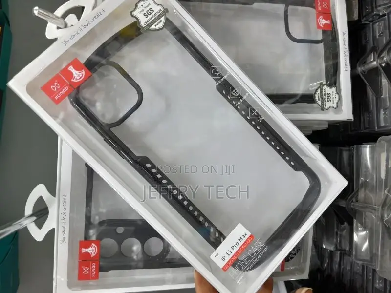iPhone 11 Pro Max Arc-Shaped Handle Clear Case