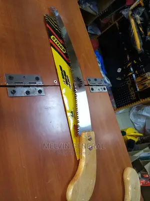 Wooden Handle Prunning Saw 12"