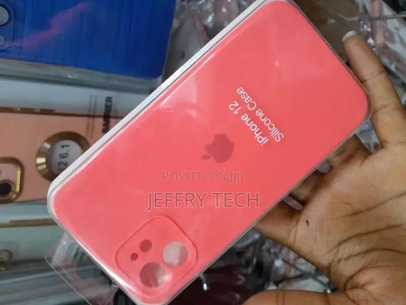 Nature Silicone Case iPhone 12 Red