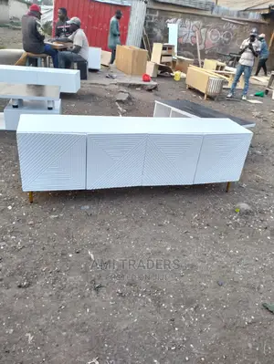 6ft Luxury White TV Stand