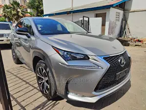 Lexus NX 2017 Green
