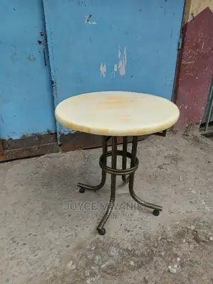Restaurant Round Table Unique Design