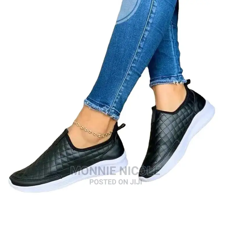 Comfortable Ladies Slip Ons/ Sneakers
