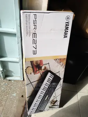 Yamaha PSR E273 Keyboard