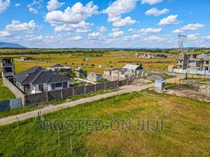 Noble Prime Plots for Sale^En