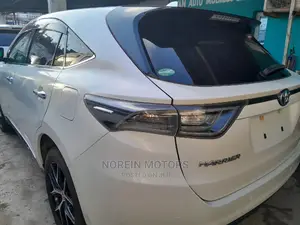 Toyota Harrier 2016 Off white