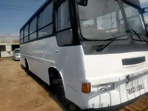 Bus 2000