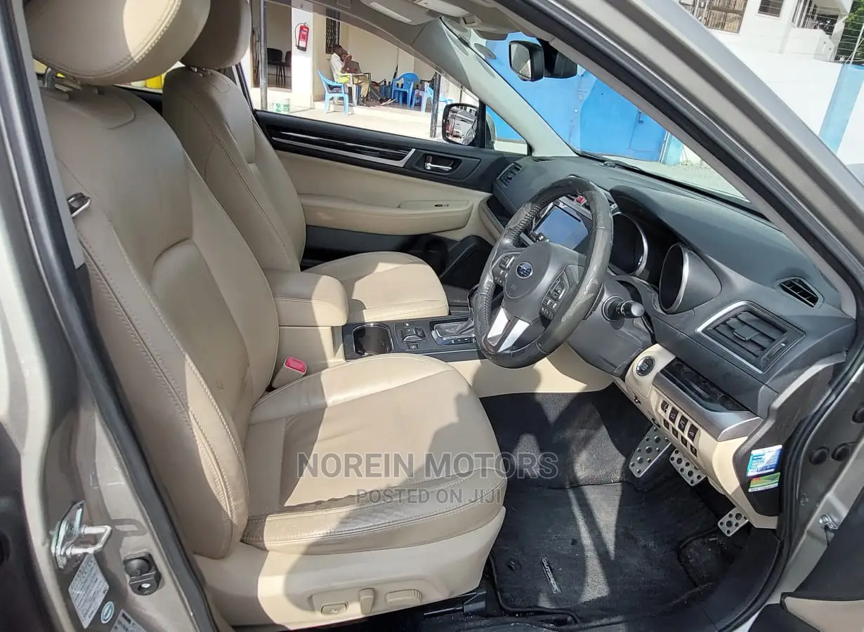 Subaru Outback 2016 Gold