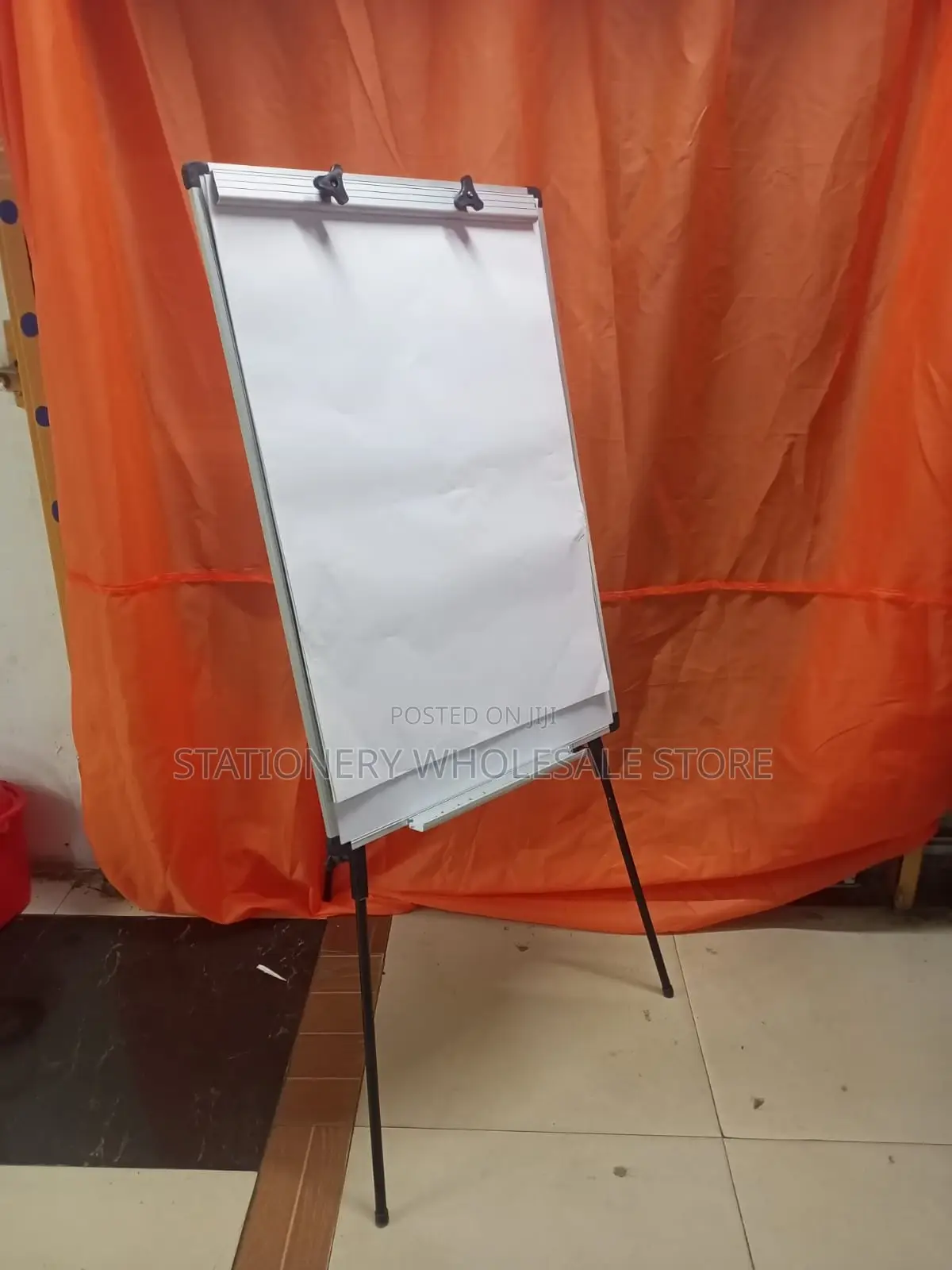 Flipchart Stand Heavy Duty With Paper 3ftx2ft