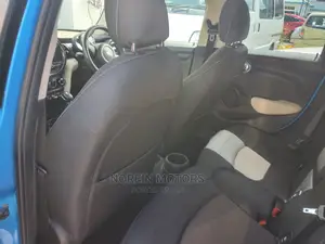 Mini Cooper 2016 Blue