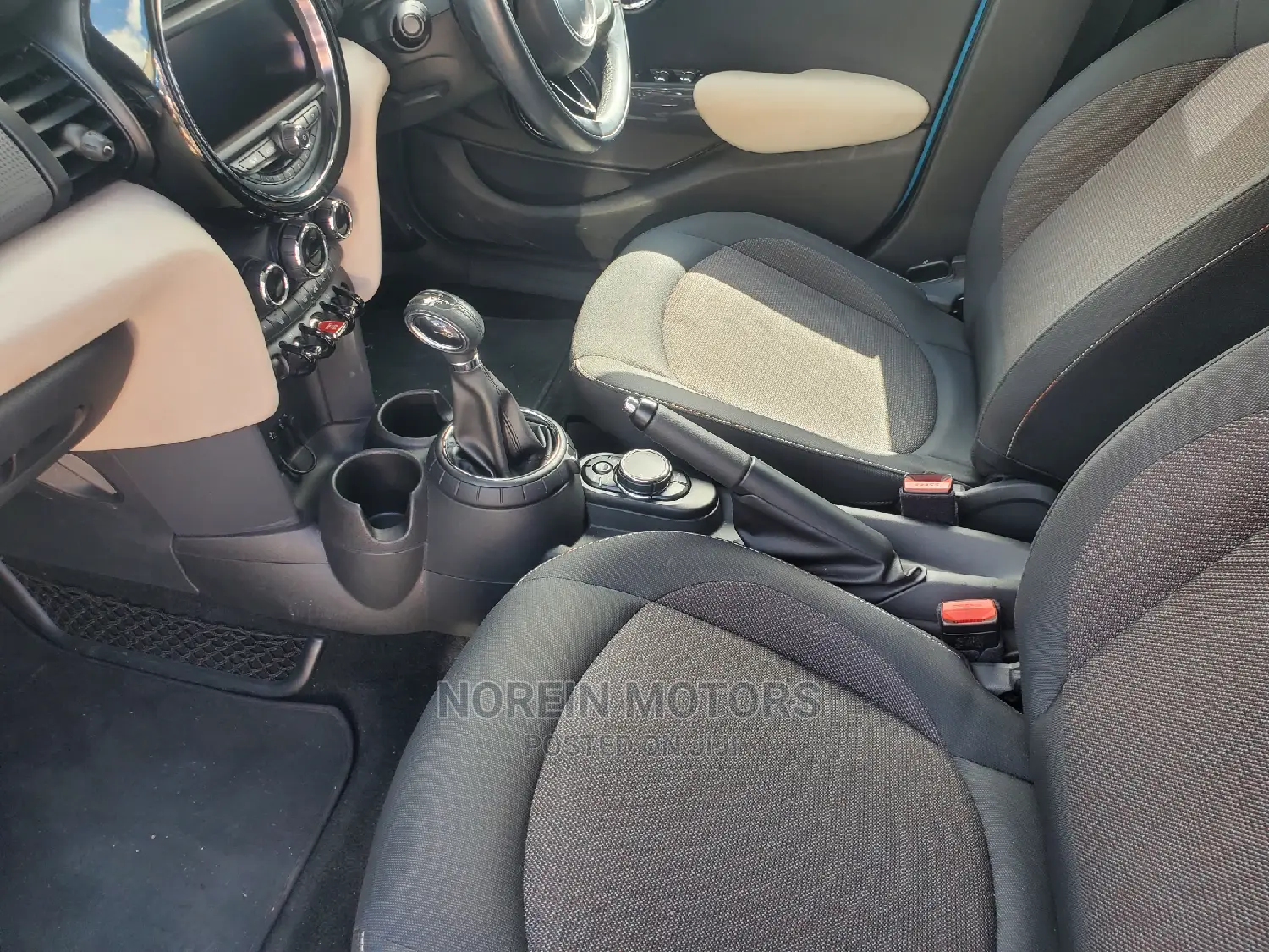 Mini Cooper 2016 Blue