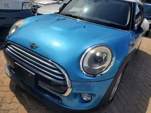 Mini Cooper 2016 Blue