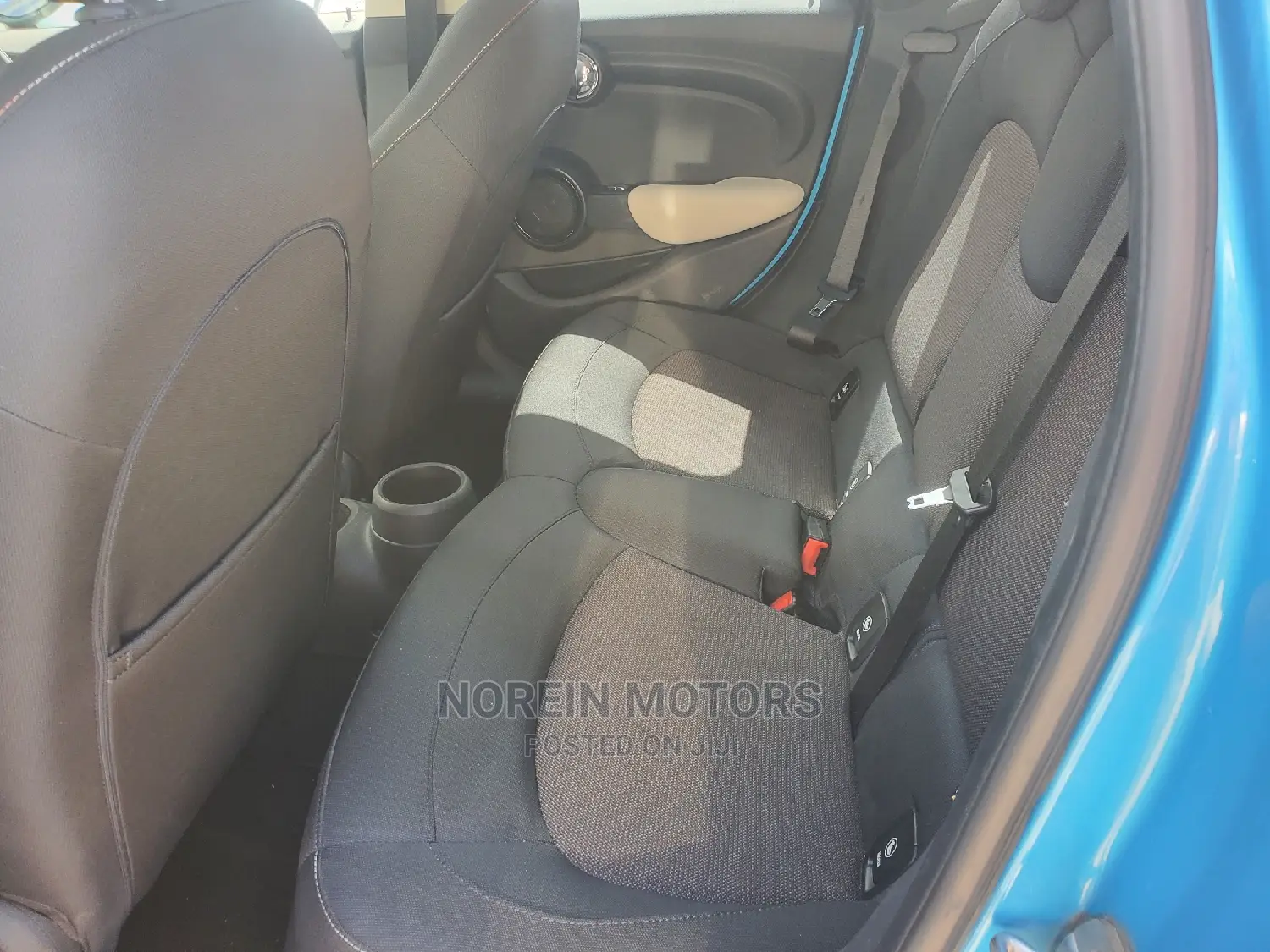 Mini Cooper 2016 Blue