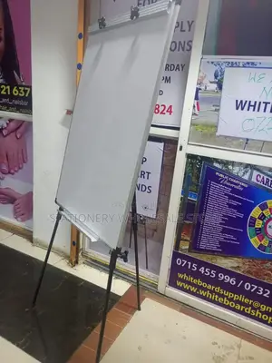 Whiteboard Non Magnetic 90cmx60cm With Tripod Stand
