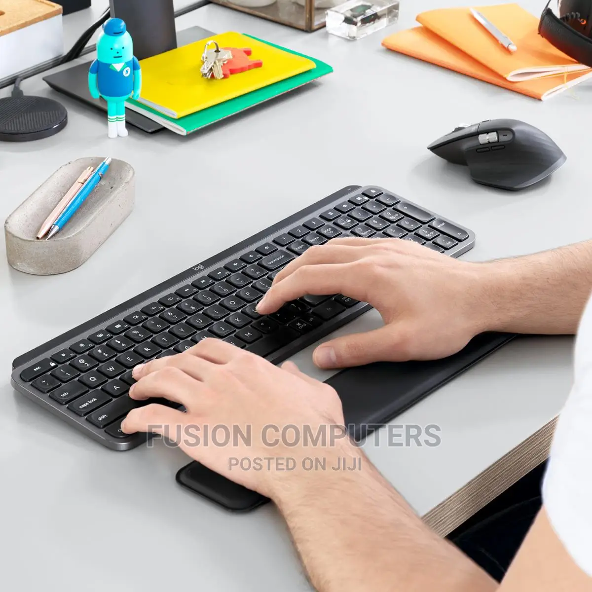 LOGITECH Mx Keys Wireless Illuminated Rechargeable Keyboard