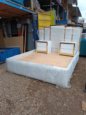 White 5/6 Bed