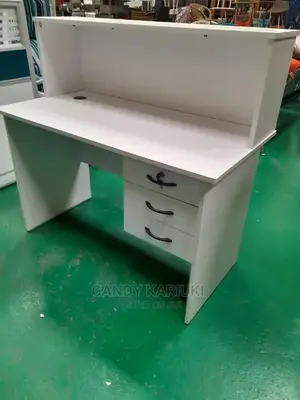 1 M Reception Desk