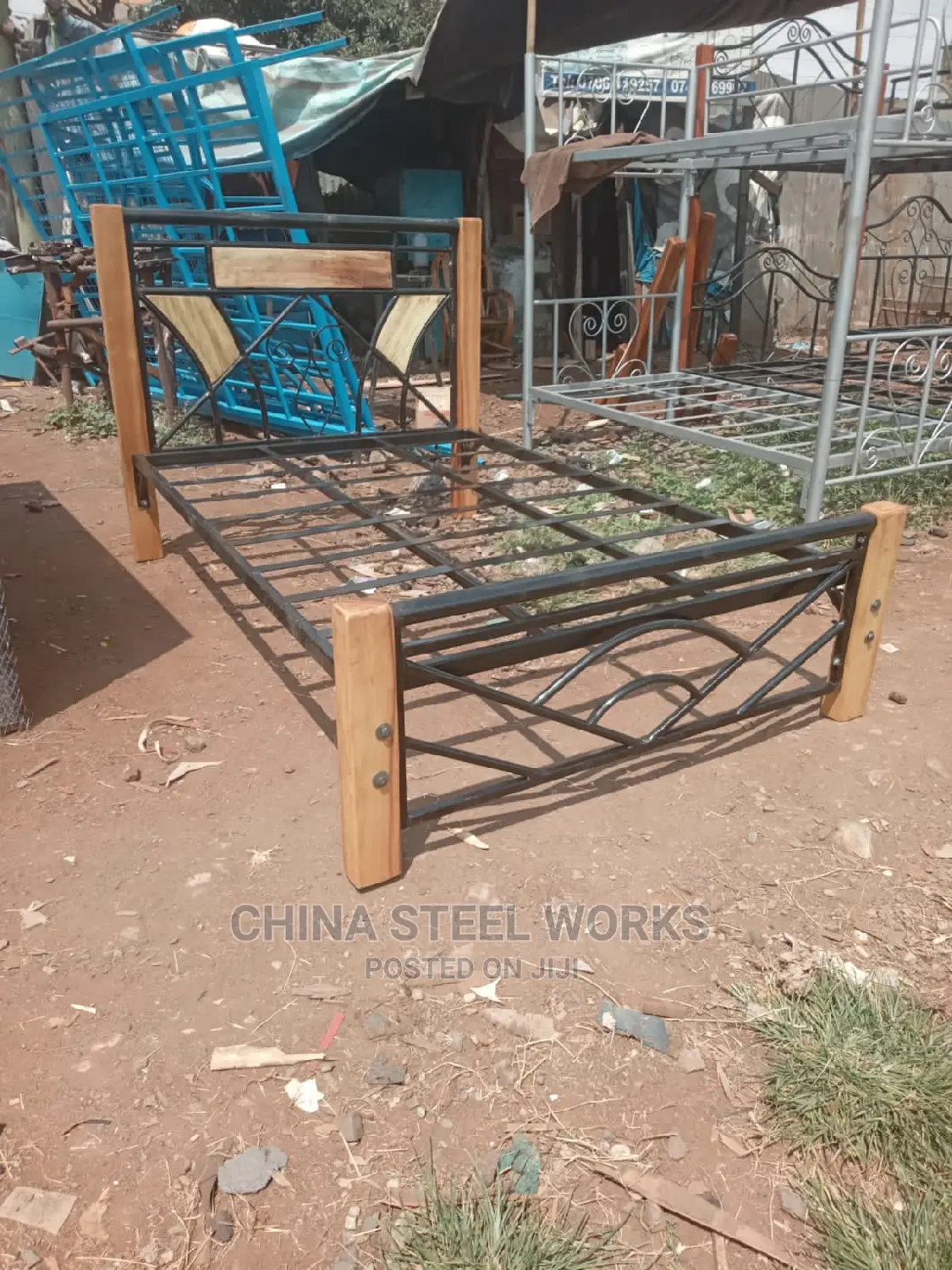 4 by 6 Metalic Bed