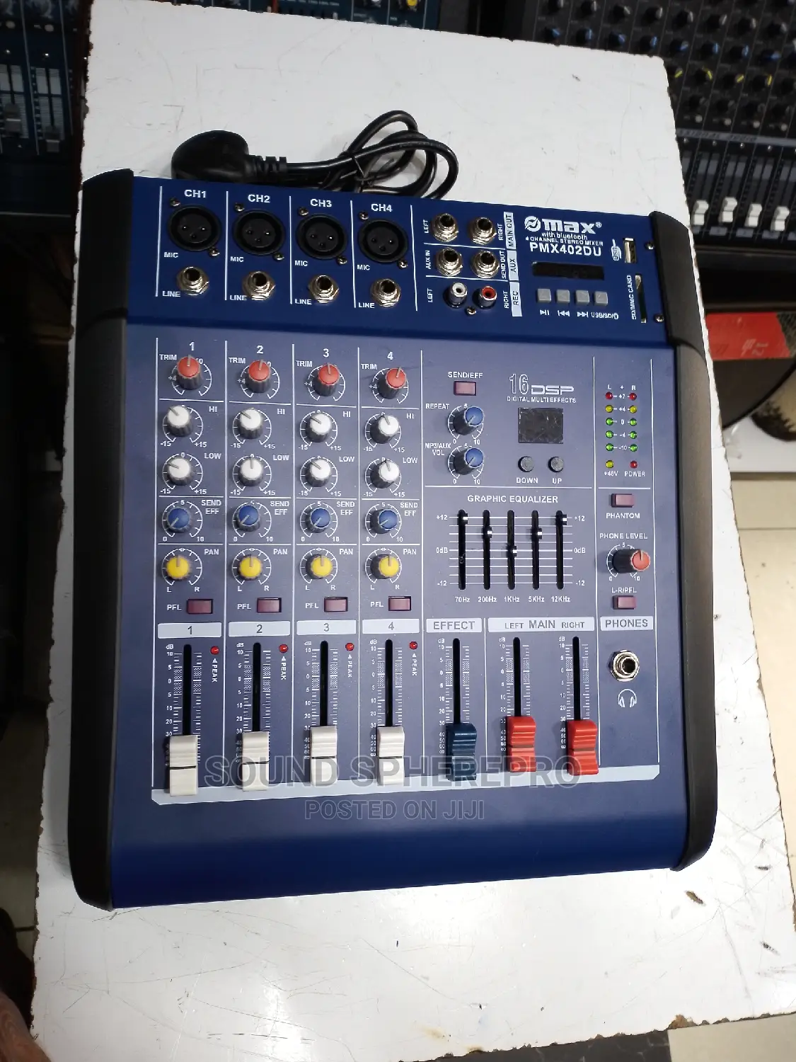 Max 4 Channel Powered Mixer