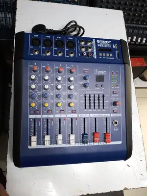 Max 4 Channel Powered Mixer