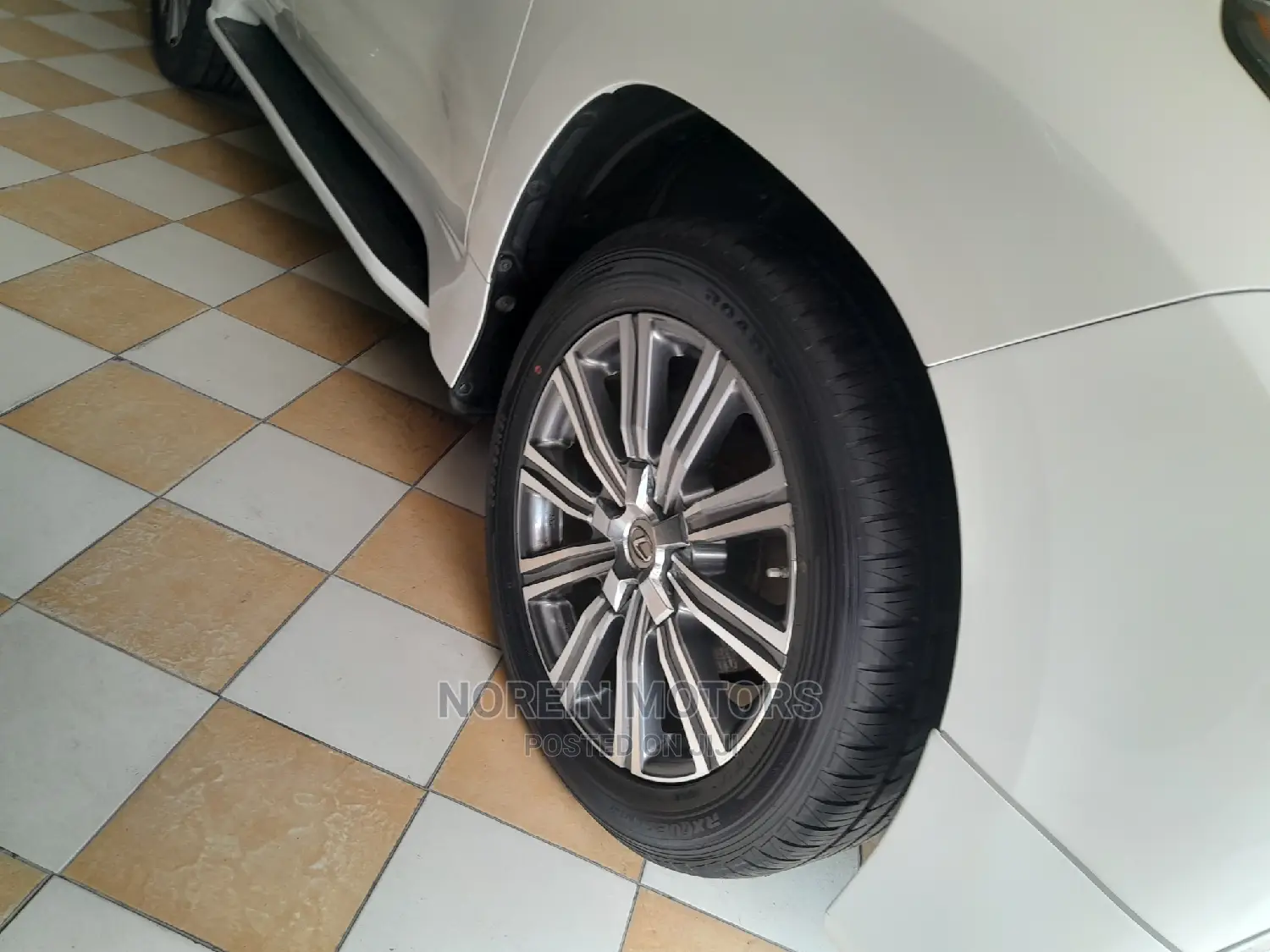 Lexus LX 2016 White